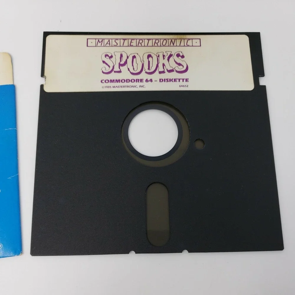 Spooks Commodore‎ 64 / 128 Computer Game 5.25 Diskette by Mastertronic Untested